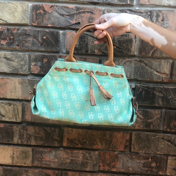 Vintage dooney and bourke handbag! - Picture 4 of 8